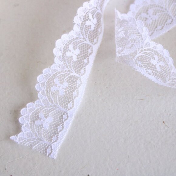 Vintage White Lace Trim, 3 Yards, 1.25" wide, Nylon, Sewing Supply - Picture 5 of 10